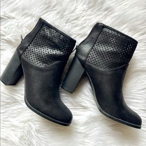 Black Zip up Boots